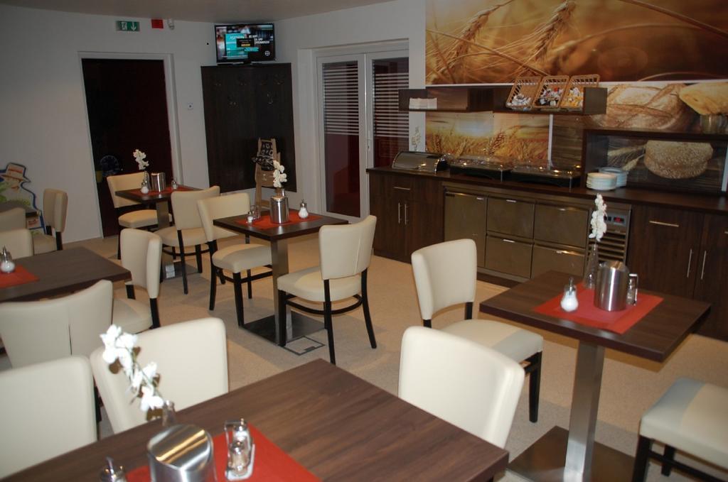 Casilino Hotel A 24 Витенбург Екстериор снимка